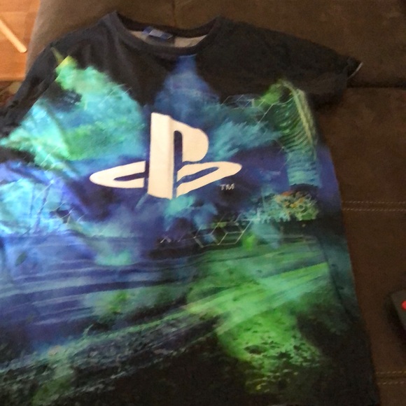 Boys NWOT never worn Play Station T shirt - Picture 1 of 6